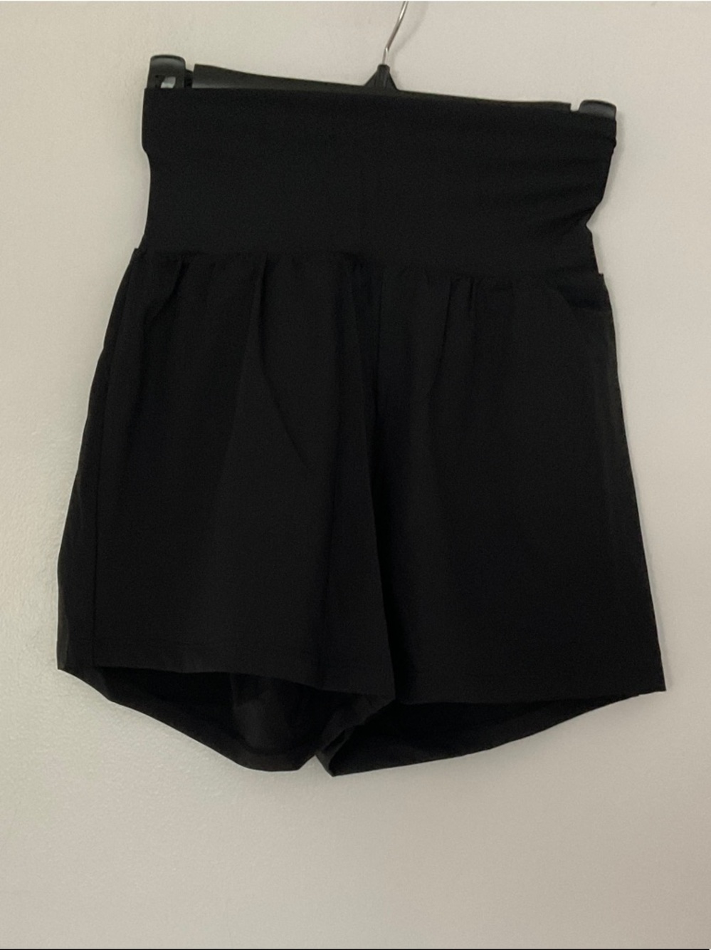 NWT Halara shorts XS Long